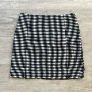 Mini white and black skirt